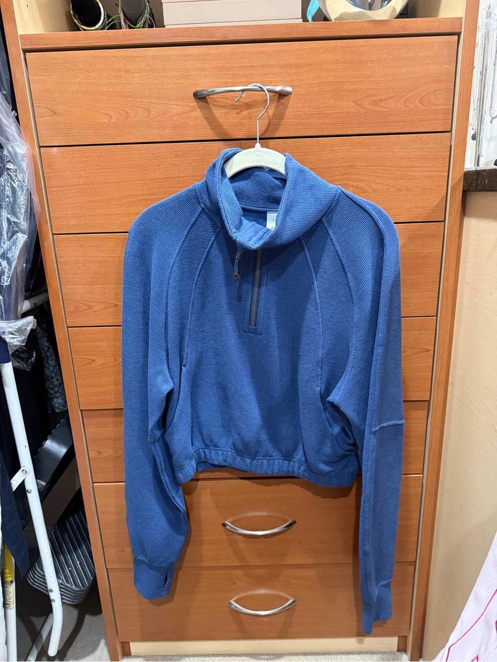 Lululemon Scuba Cropped 1/2 zip funnel neck waffle pullover top small blue